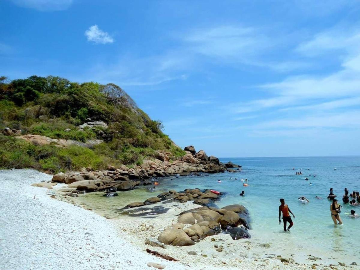 Luxury Everest Hotel Trincomalee Dış mekan fotoğraf